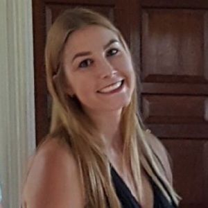 Meet your Posher, Becca